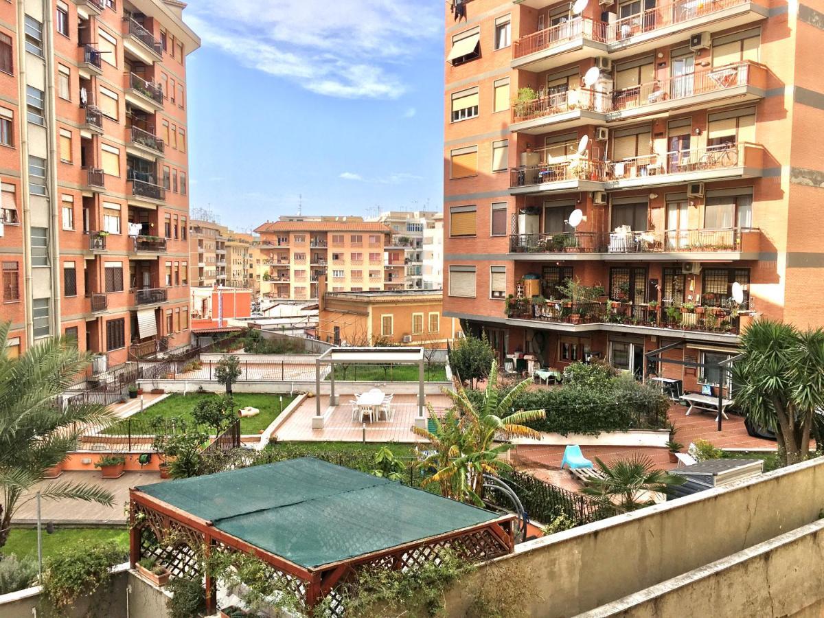 Metro A Modern Apartment Roma Exterior foto